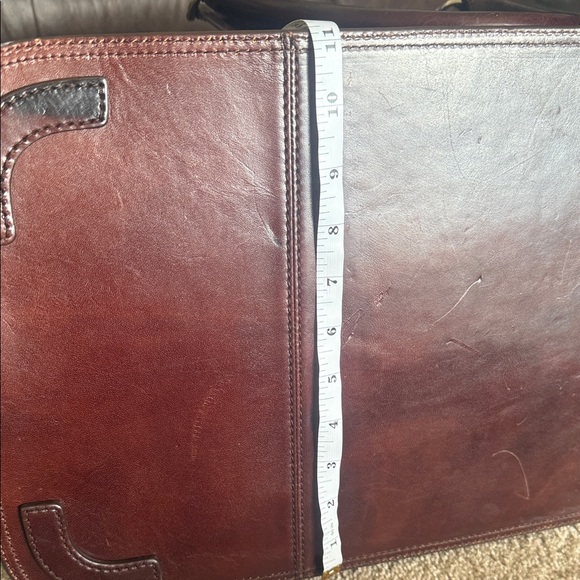 A. Giannetti Elegant Duffel Bag 🧳 - Picture 14 of 17